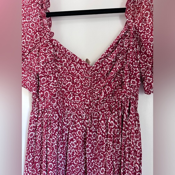 Auguste Floral Rouched Chest and Dainty Puff Sleeve Midi Dress - Picture 5 of 6